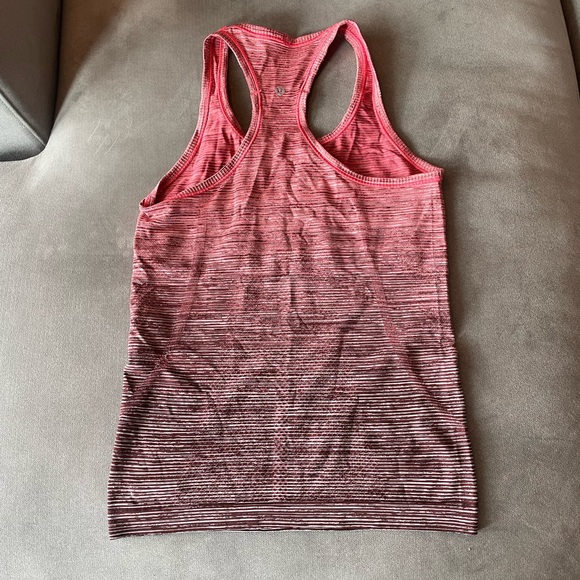 Lululemon Swiftly Tech Racerback Tank - Picture 2 of 4